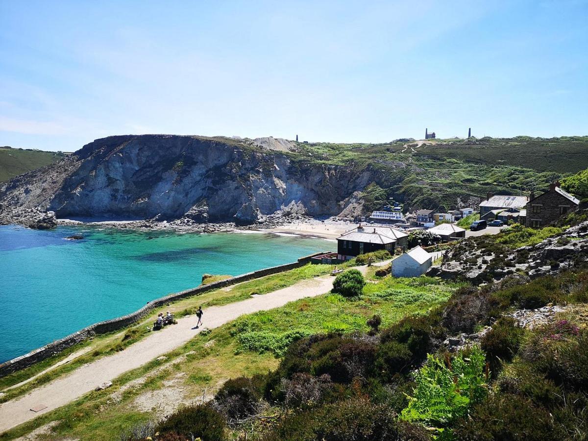 Howlyek, In St Agnes Village Exteriér fotografie